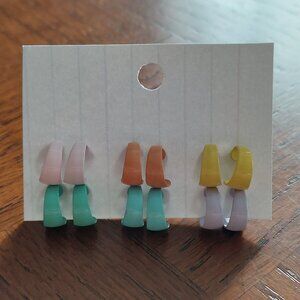 6 pairs of earrings